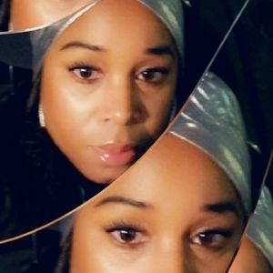 Meet your Posher, Claudia
